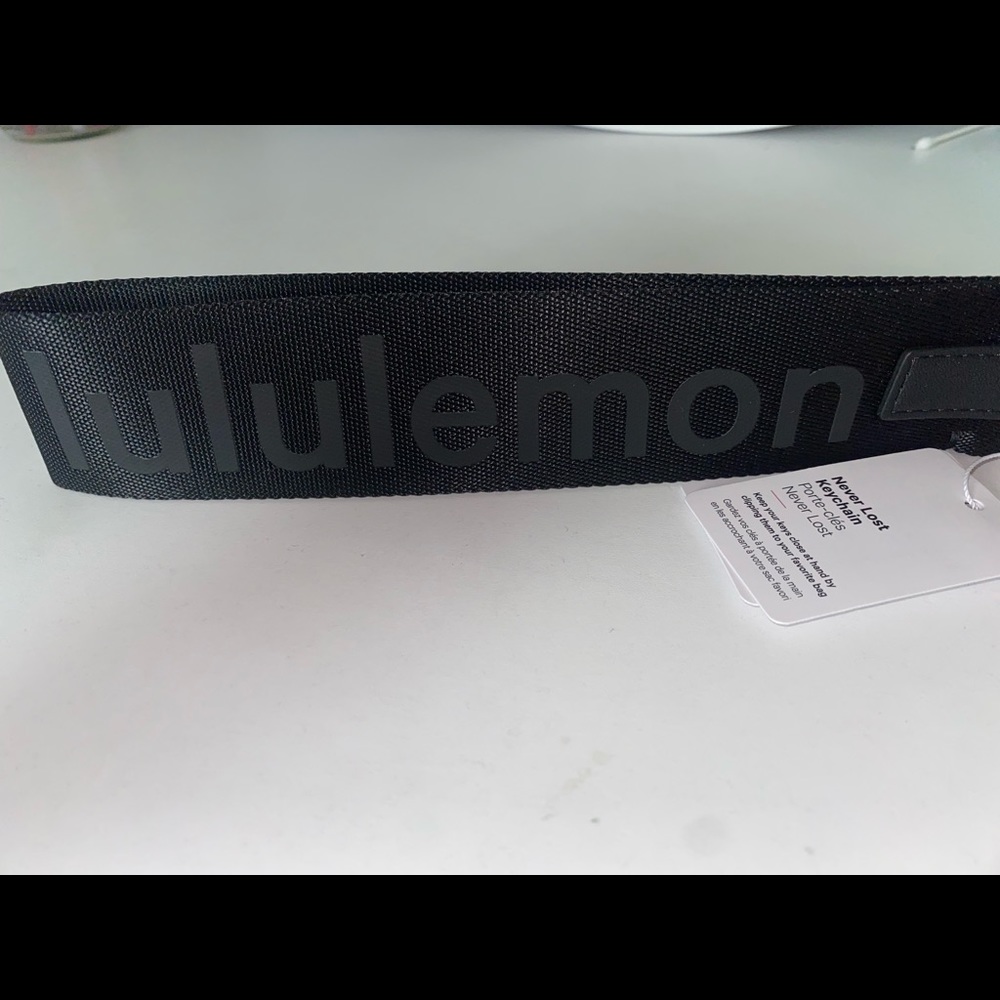NEW Lululemon Never Lost Keychain